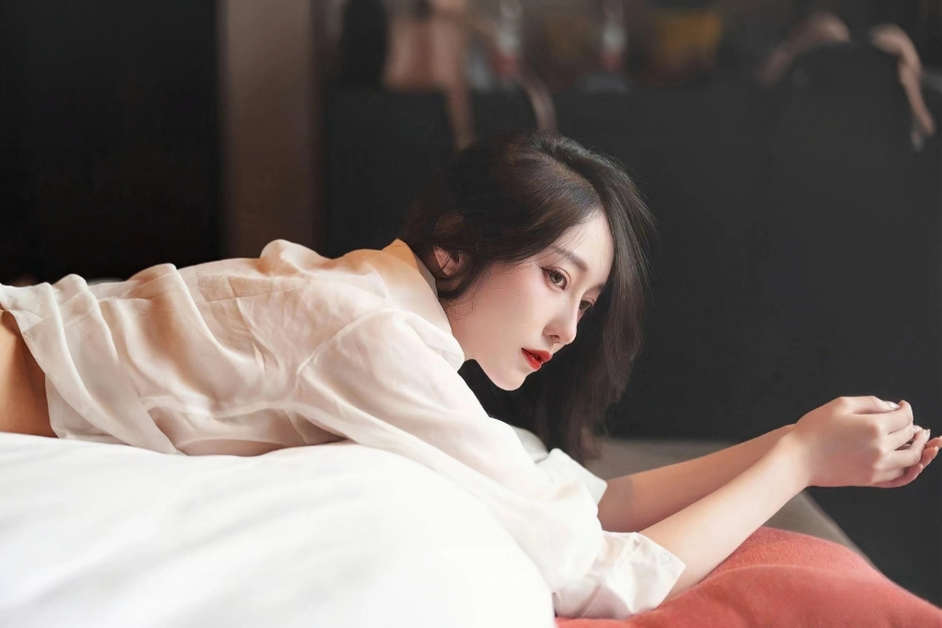 纳指续创新高，热门中概股多数走低